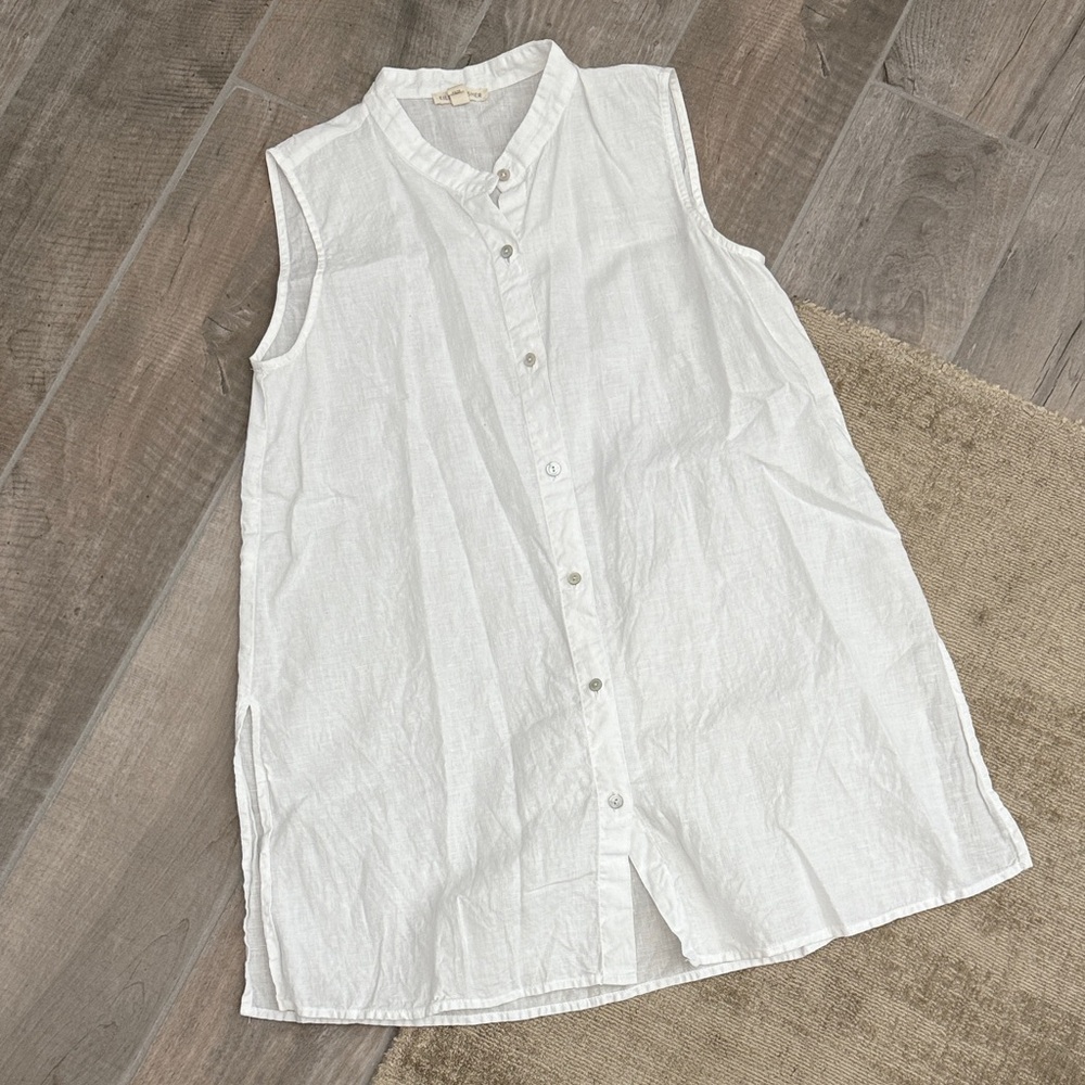 Eileen Fisher Sleeveless White Button-Up Top